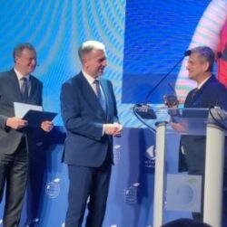 Burmistrz z Marszałkiem Województwa Wielkopolskiego Markiem Woźniakiem i redaktorem naczelnym Rzeczpospolitej Bogusławem Chrabota