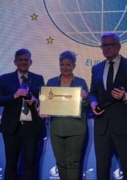 Burmistrz z Prezydent Ostrowa Wielkopolskiego Beatą Klimek i Prezydentem Poznania Jackiem Jaśkowiakiem